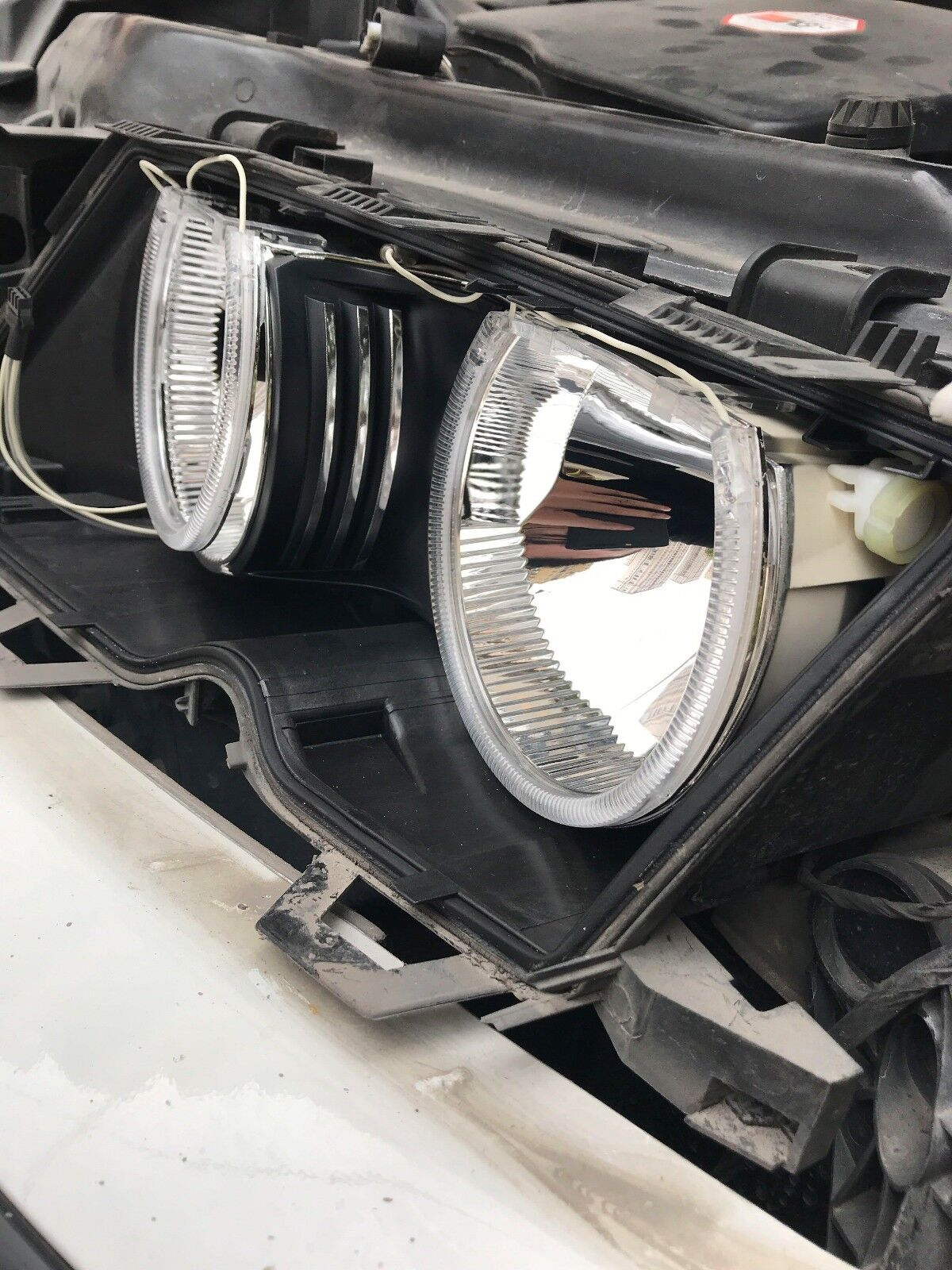 6000K Super Bright White Angel Eyes Halo Rings Light Lamp CCFL Neon for BMW E46 3-Serie Headlights, DRL Running Lighting, Fog Lights. - AKiHalo.com