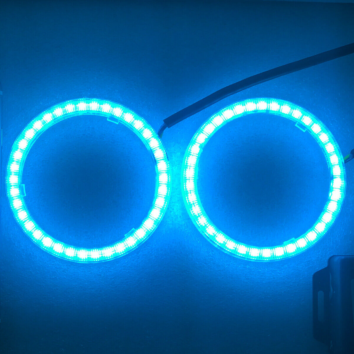 APP Bluetooth LED Dynamic Angel Eyes Halo Rings Headlight Dream Color Chasing Multi-color lights with PC Cover - AKiHalo.com